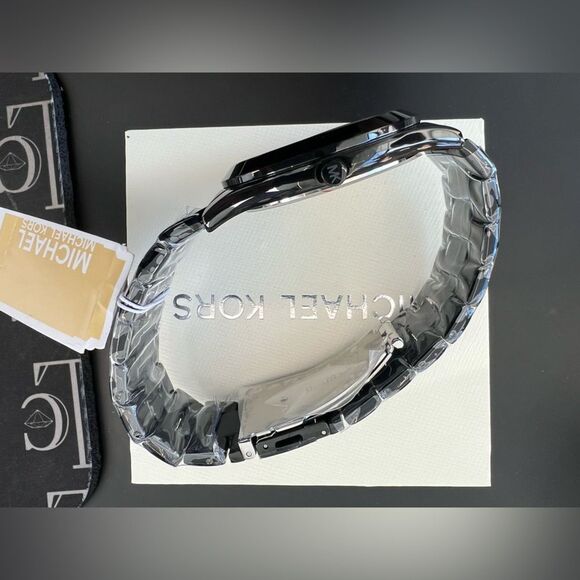 NIB Black Michael Kors Slim Runway Watch - Picture 9 of 9